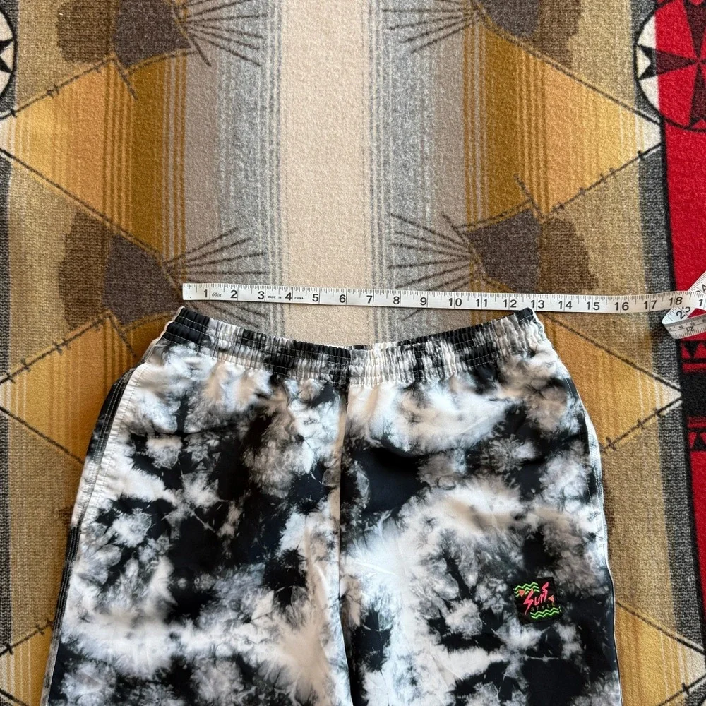 Surf Style Interplanetary Body Gear Black White Tie Dye Windbreaker Set Medium